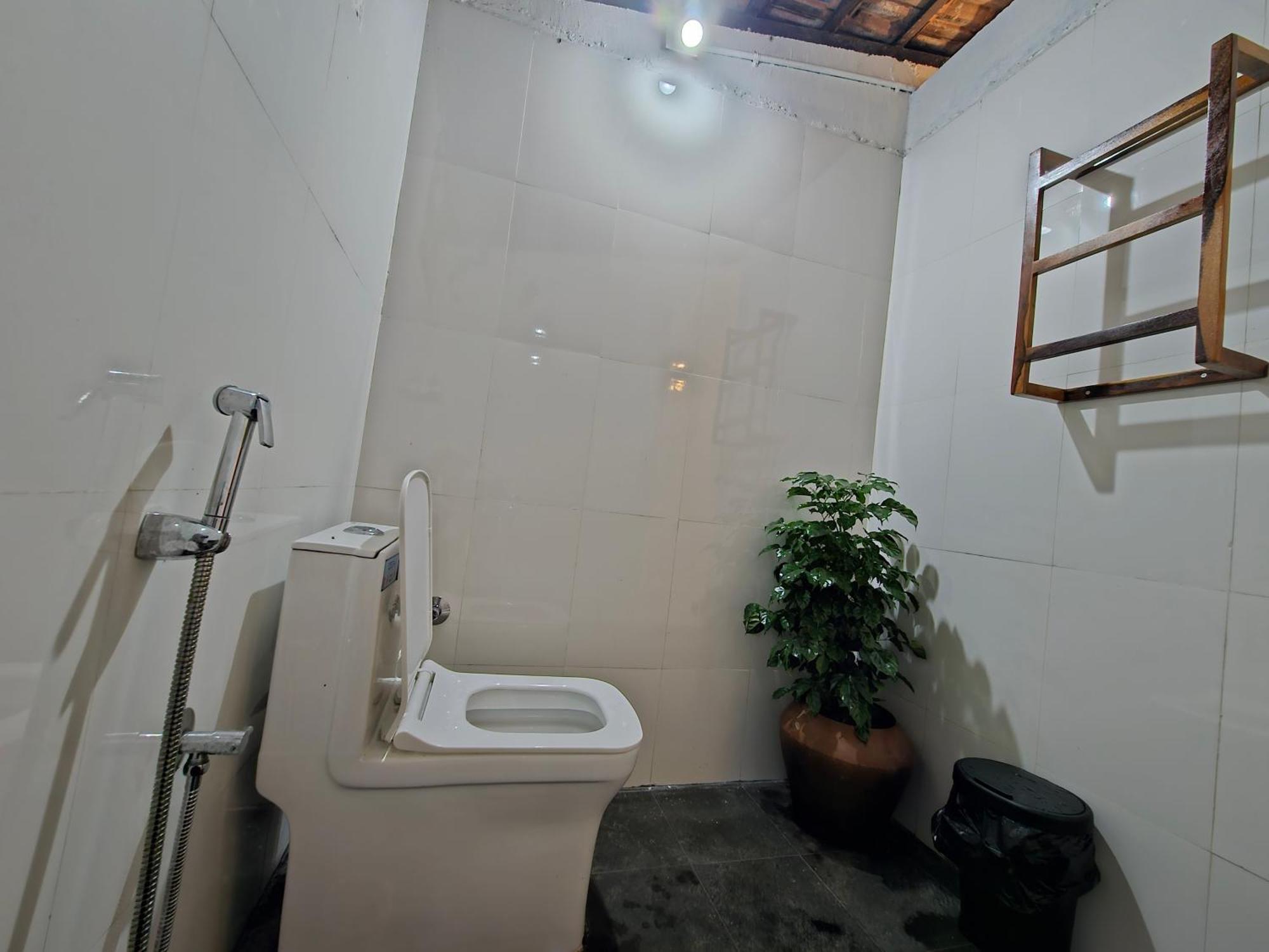 Benomadic Eco Hostel, Madikeri, Coorg Suntikoppa ภายนอก รูปภาพ