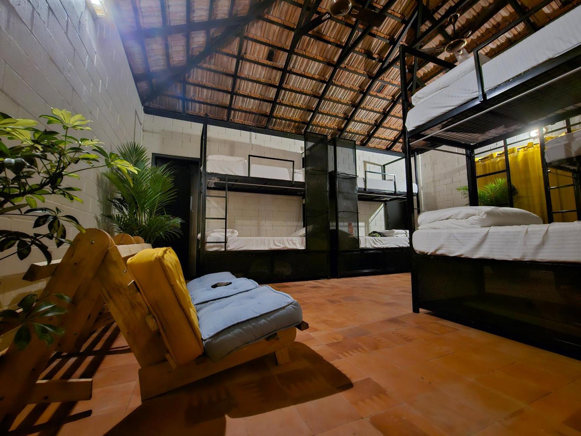 Benomadic Eco Hostel, Madikeri, Coorg Suntikoppa ภายนอก รูปภาพ