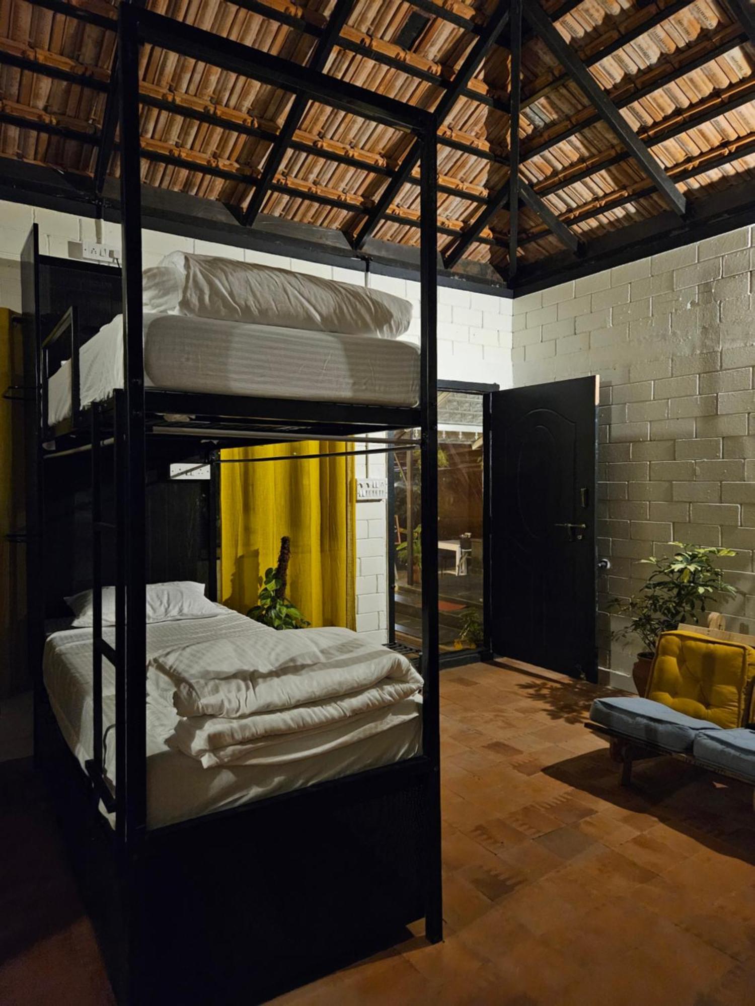 Benomadic Eco Hostel, Madikeri, Coorg Suntikoppa ภายนอก รูปภาพ